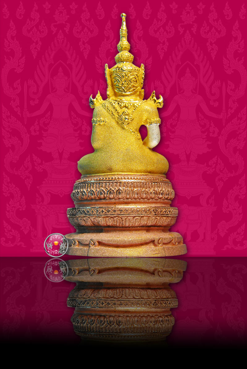 พระแก้วมรกต เนื้อสามกษัตริย์ วัดพระศรีรัตนศาสดาราม ปี 2547 หมายเลขประจำองค์พระ ๙๐๙ - 2
