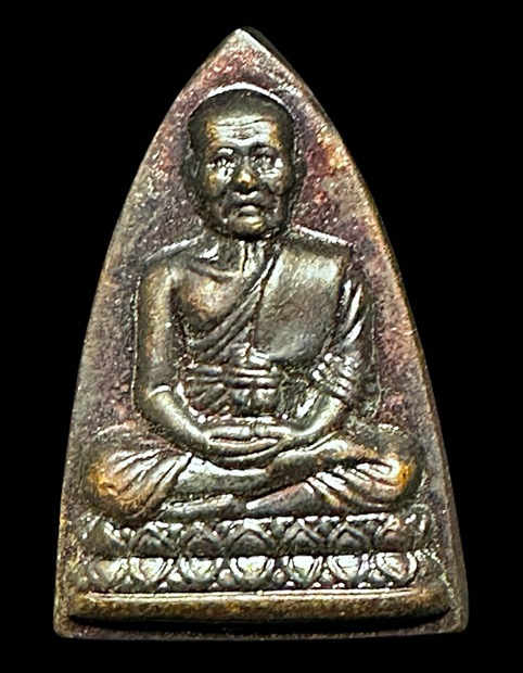 หลวงปู่ทวดหลังเตารีดตอกโค้ต49 - 1