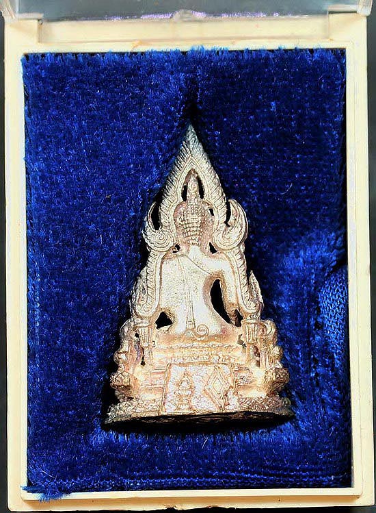 พระพุทธชินราชเนื้อเงินรุ่นปฏิสังขรณ์ปี 2530 องค์3 - 3