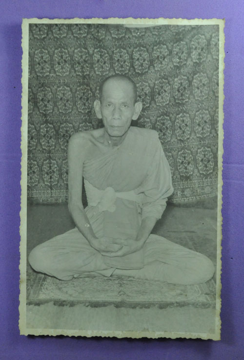 รูปถ่ายขาวดำ 3 ใบ ขนาด 3.5 x 5.5 นิ้ว หลวงพ่อเอีย วัดบ้านด่าน ปราจีนบุรี สภาพสวยเดิม ๆ ครับ - 1