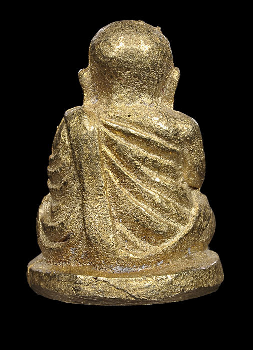 ความแตกต่างในพระหลวงพ่อเงิน วังหลุม เนื้อเงินแจกกรรมการ - เนื้อทองทิพย์ - 3