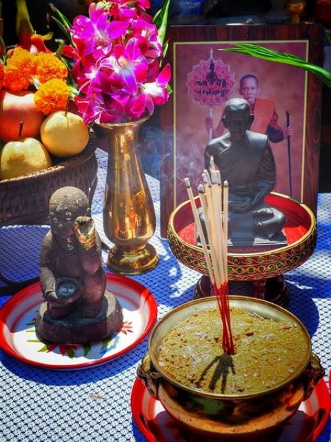 ร่ำรวย ตุ๊กตาทองมหาเศรษฐี(พี่เป้) พระอาจารย์เก่ง วัดท่าเสา และอ.บุญมา พุ่มมาลี (เนื้อสัมฤทธิ์) - 5