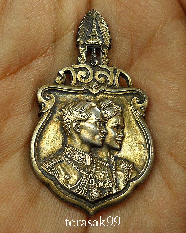 เหรียญเสด็จพระราชดำเนิน สหรัฐอเมริกา-ทวีปยุโรป ปี 2503 เนื้อเงิน(องค์ที่3) - 4