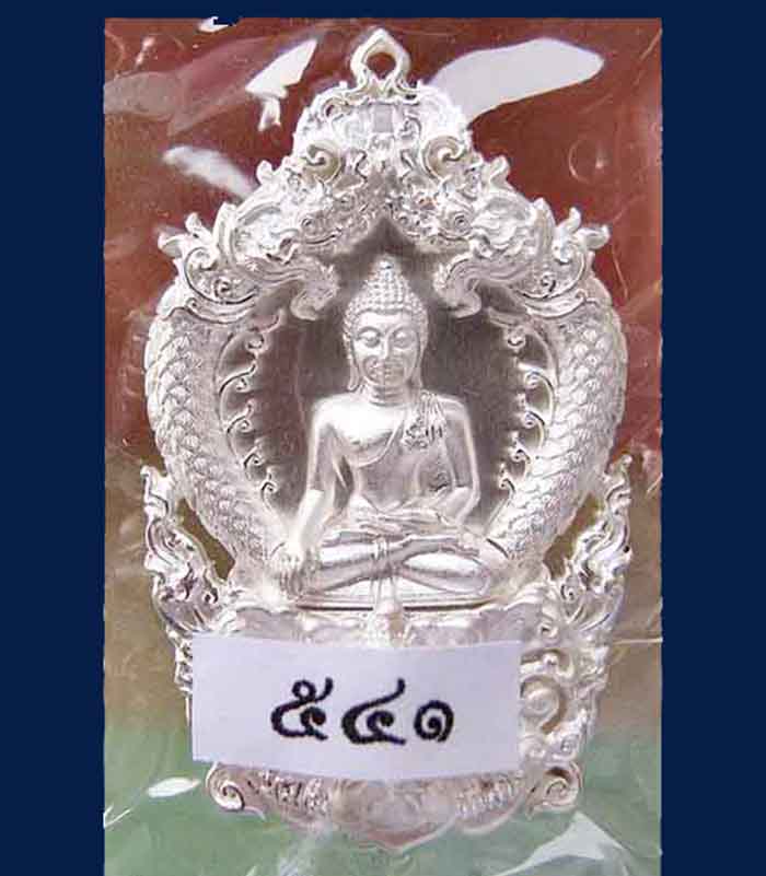 @^_^@เหรียญเสมาฉลุยกองค์ พระพุทธสิหิงค์ รุ่น "สิหิงค์ ๕๕" เนื้อเงิน@^_^@ - 1