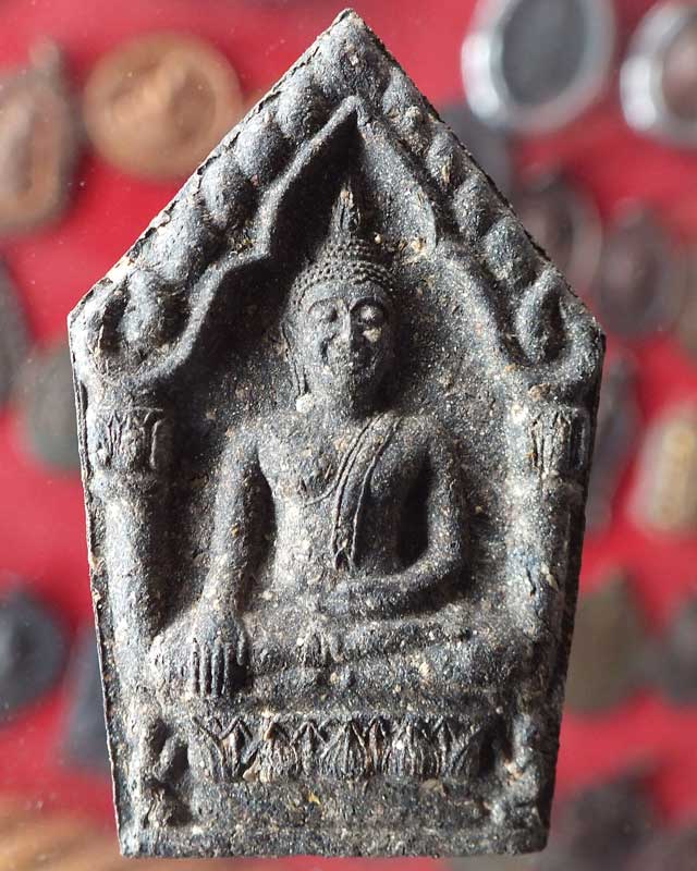 ขุนแผนบ้านโคกก่องผงพราย อ.เปล่ง หลวงปู่ธรรมรังษีร่วมปลุกเสก เนื้อดำสวยๆ - 1
