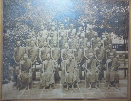 ภาพถ่ายซีเปียพระนวกะ  - 1