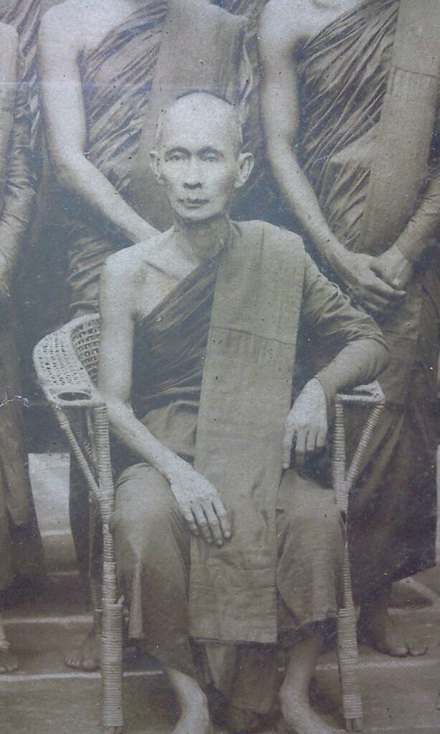ภาพถ่ายซีเปียพระนวกะ  - 4