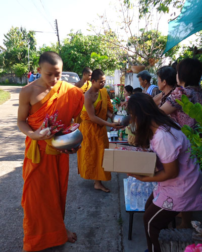 หลวงพ่อพระใส  (รายการนี้เพื่อร่วมช่วยผู้ประสบภัยน้ำท่วม) - 3