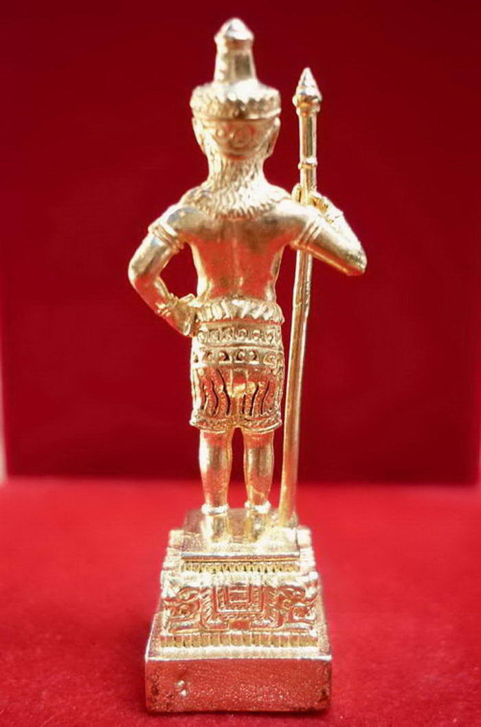 รูปหล่อท้าวหิรัญพนาสูร ขนาดห้อยคอบูชา เนื้อกะหลั่ยทอง (ฺฺฺฺBRONZE) ปี ๒๕๕๓ - 4
