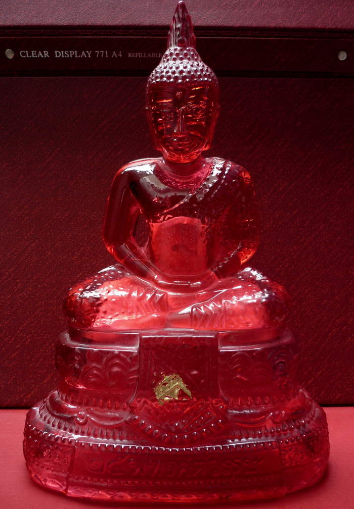 พระบูชาฉลอง ๒๕ พุทธศตวรรษกึ่งพุทธกาล เนื้อแก้วสีชมพู(ใต้ฐานปั๊ม JAPAN) สวยเก่าถึงยุค - 1
