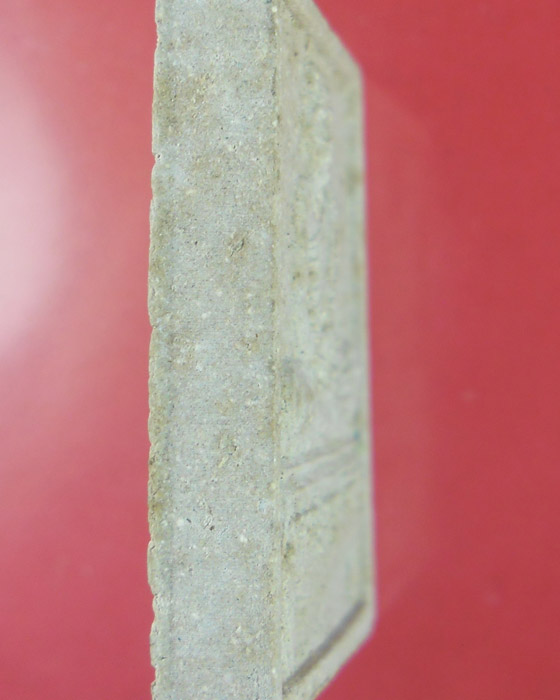 พระผงรูปเหมือนรุ่นแรก หลวงปู่หมุน วัดบ้านจาน เนื้อผงพุทธคุณผสมเกศาชานหมากจีวรพร้อมกล่องเดิม ปี๔๒(๑๘) - 4