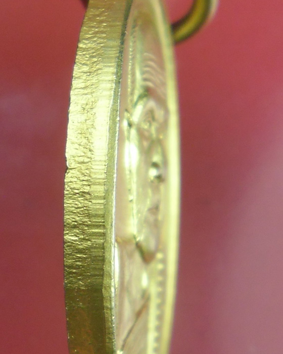 เหรียญเล็กพิมพ์หน้าใหญ่ หลวงปู่หมุน วัดบ้านจาน เนื้อทองแดงกะไหล่ทองกรรมการ ตอกโค๊ดมะ ปี๒๕๔๓(๓๕) - 3