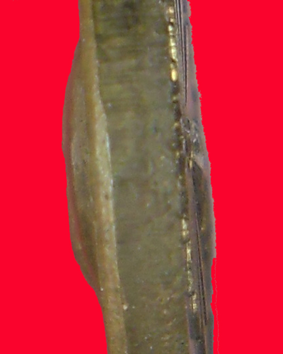 เหรียญรูปเหมือนครึ่งองค์ หลังพระมหาเจดีย์ หลวงปู่หมุน รุ่นอายุยืน เนื้อทองแดง พิมพ์เล็ก ปี ๔๖ (๘) - 3