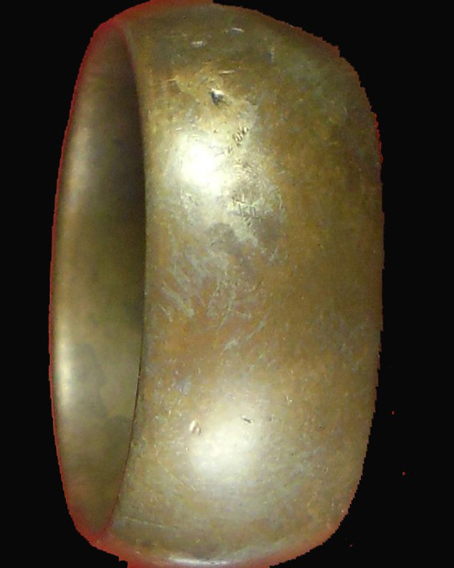 แหวนปลอกมีดนิ้วเพชรพระอิศวร หลวงปู่หมุน รุ่นเสาว์ห้าบูชาครู เนื้อนวโลหะ ตอกโค้ด ตอกเลข 1777 ปี ๔๓(๔) - 2