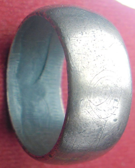 แหวนปลอกมีด หลวงปู่หมุน รุ่นเจริญลาภ เนื้อนวโลหะ ไม่มีโค๊ตและหมายเลข แต่หลวงปู่จารและแจกเอง ปี๔๒(๑)  - 3