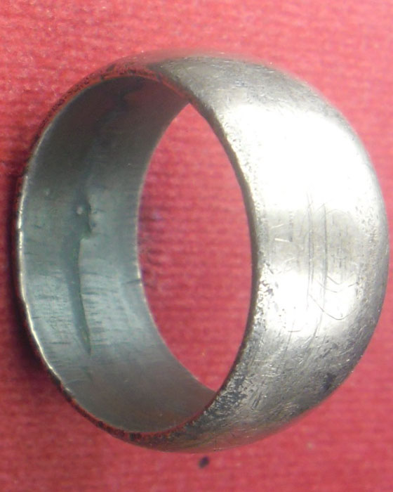 แหวนปลอกมีด หลวงปู่หมุน รุ่นเจริญลาภ เนื้อนวโลหะ ไม่มีโค๊ตและหมายเลข แต่หลวงปู่จารและแจกเอง ปี๔๒(๑)  - 4