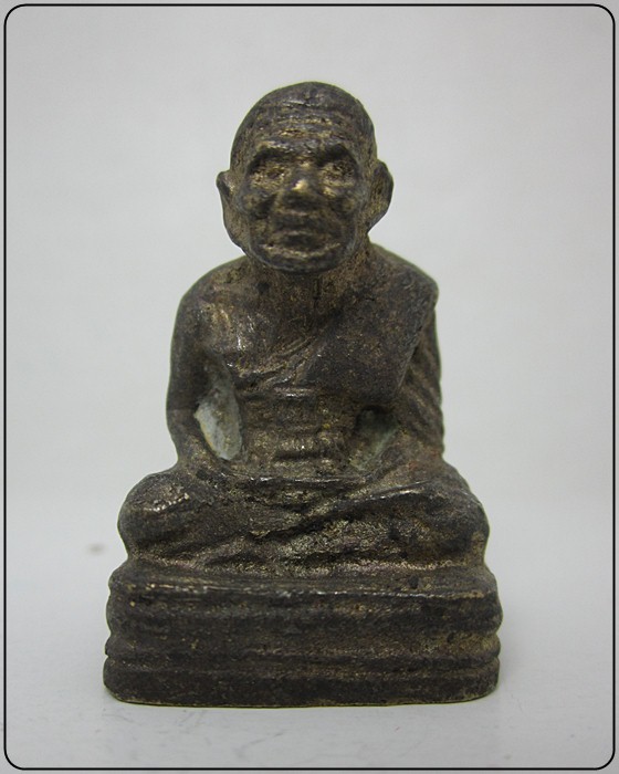 หลวงปู่ทวด เบตง เลขใต้ฐาน วัดทรายขาว ปัตตานี เนื้อสำริดโบราณ แยกชุดกรรมการ หมายเลข 734 - 1