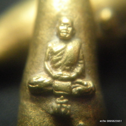 ทันตธาตุจำลอง หลวงปู่มั่น ภูริทัตโต วัดป่าสันติสามัคคีธรรม  - 3