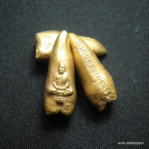 ทันตธาตุจำลอง หลวงปู่มั่น ภูริทัตโต วัดป่าสันติสามัคคีธรรม  - 4