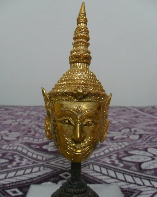 เศียรพระลักษณ์หน้าทอง ชุบทองไมครอน ขนาดตั้งบูชาหน้ารถ หลวงปู่กาหลง เขี้ยวแก้ว ปี 51 - 1