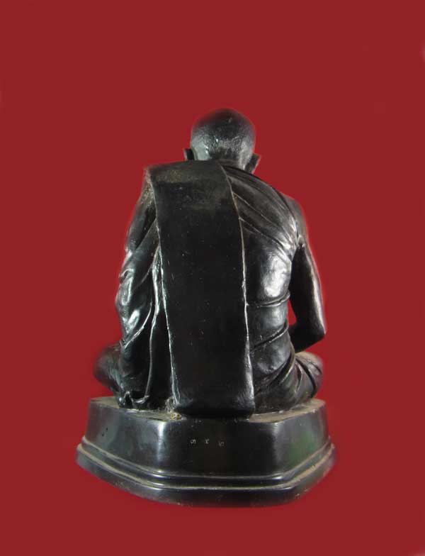 พระบูชารูปเหมือนรุ่นแรก ลพ.สาคร วัดหนองกรับ ขนาด๕นิ้ว  - 2