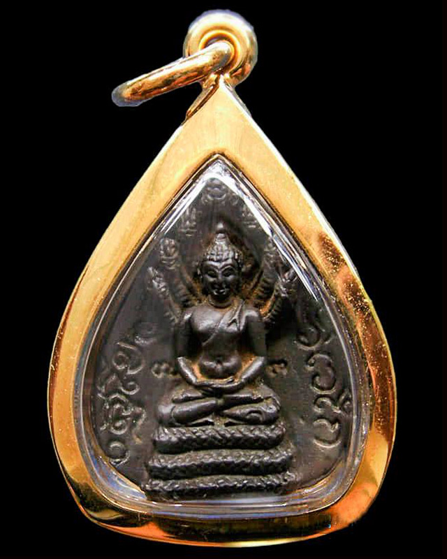 พระนาคปรกใบโพธิ์พิมพ์ใหญ่ เนื้อนวะ เจ้าคุณนรฯ พ.ศ. 2513 เลี่ยมทองหนา - 1