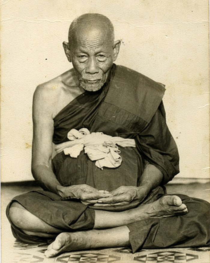 รูปหล่อ หลวงพ่อจง วัดคอกหมู - 3