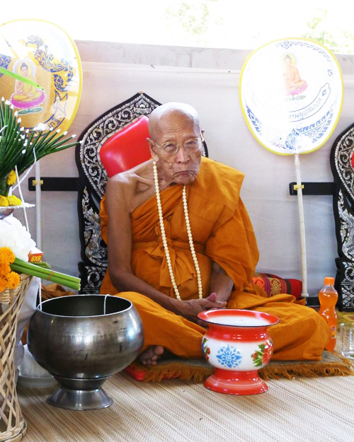 หลวงปู่คำบุ วัดกุดชมภู อายุวัฒนะ ๙๐ - 4