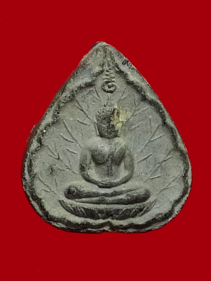 (2) พระประจำวันเกิด (พฤหัสฯ) ลป.โต๊ะ เนื้อผงใบลาน ปี 2520 - 1