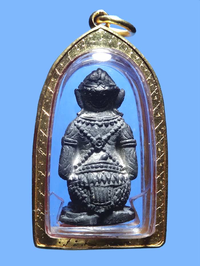 (3) หนุมานหลวงปู่แก้ว เนื้อตะกั่ว ปี 2518 เลี่ยมทองกันน้ำ - 2