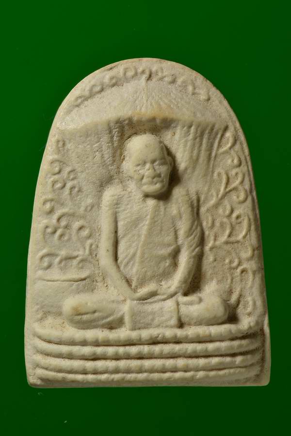 พระรูปเหมือนหลวงปู่แหวน วัดดอยแม่ปั๋ง เชียงใหม่ ปี2517 เนื้อผง เชียงใหม่ - 1