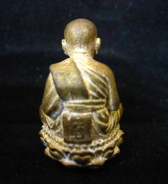 หลวงปู่ทวด(เบ้าทุบ) เนื้อทองเหลือง ฝังตะกรุด1ดอก รุ่นมหาบารมี ลป.ไข่ วาจาสิทธิ์ วัดลำนาว ปี52 - 3