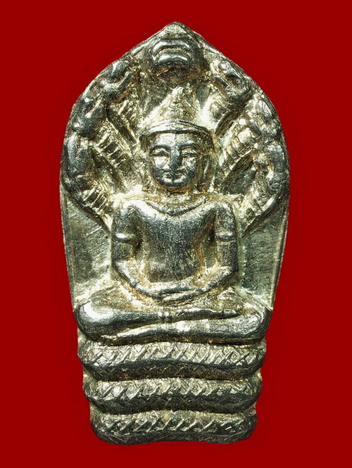 ปรกใบมะขาม 6 รอบ หลวงพ่อเกษม เขมโก เนื้อเงิน ปี2526 (NO.1) - 1