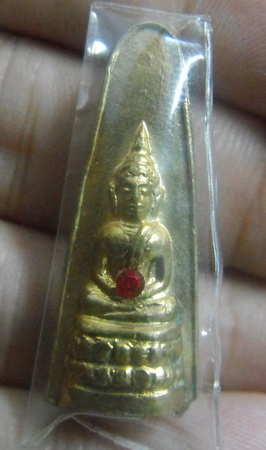 หลวงพ่อพระใส รุ่นสอง ปี2512 พิมพ์เล็บมือนาง เนื้อโลหะ - 1