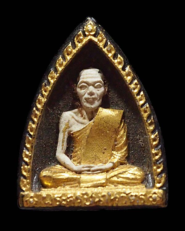 พระผงรูปเหมือน พระครูชินานุวัตร วัดชนะสงสาร แปดริ้ว จ.ฉะเชิงเทรา ปี 2515 พิมพ์กรรมการแบบด้านหลังโรยเ - 1