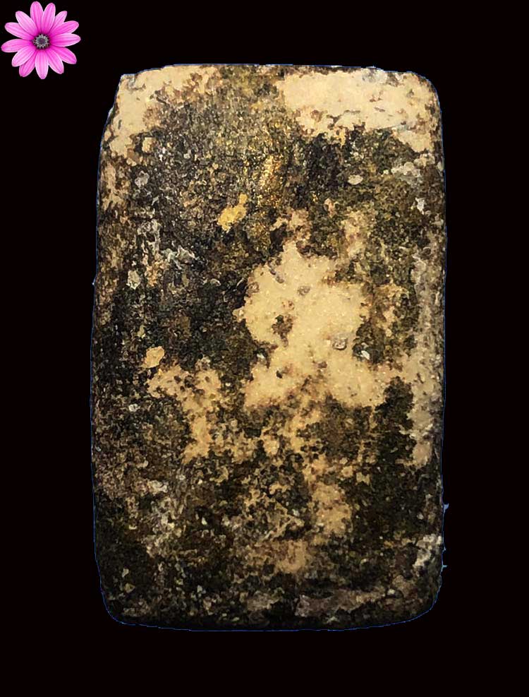 พระผงหลวงปู่เผือก วัดกิ่งแก้ว รุ่นขุดสระ ( พิมพ์เล็ก ) สร้างปีพ.ศ.2460-2465 - 2