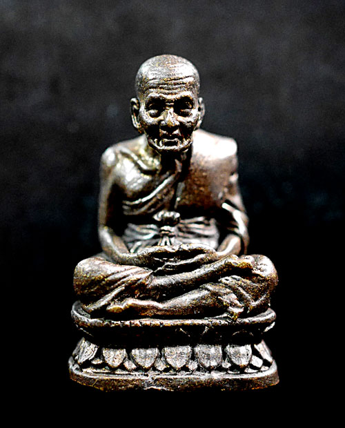 รูปเหมือนหลวงปู่ทวด เหยียบน้ำทะเลจืด ปี 40 - 1