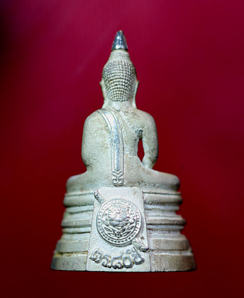 พระพุทธโสธร รุ่น 80 ปี กรมตำรวจ เนื้อเงิน ขัดบางส่วน - 3
