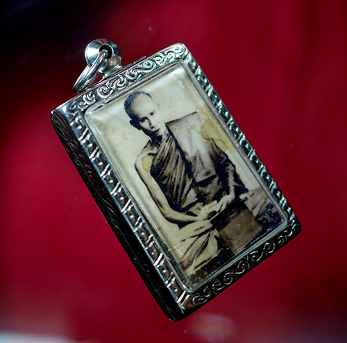 พระสมเด็จหลังรูปถ่าย หลวงปู่คำดี ปภาโส - 4
