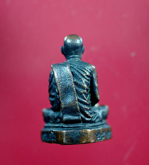 รูปเหมือนหลวงปู่ชอบ ฐานสโม รุ่นแรก อุใหญ่ ปี พ.ศ 2517 - 3