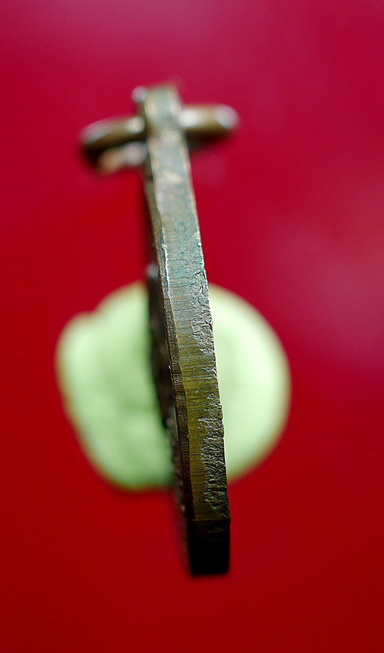 เหรียญเม็ดแตง หลวงปู่หมุน ฐิตสีโล รุ่นเสาร์ห้าบูชาครู ปี2543  - 5