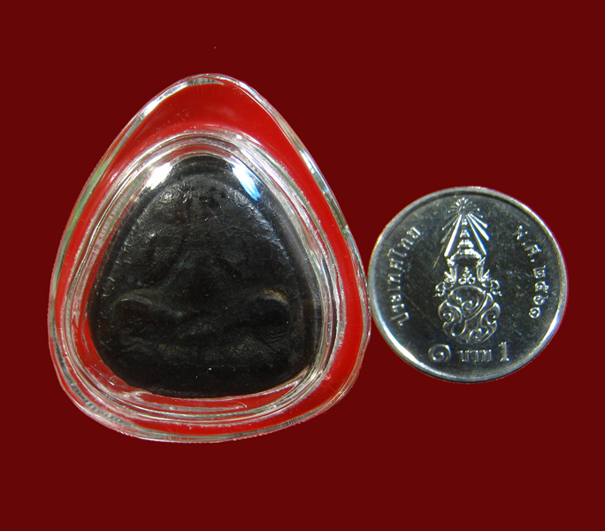 พระปิดตาเนื้อผงคลุกรัก  - 3