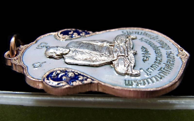 หลวงปู่เอี่ยม วัดโคนอน ปี 15 เนื้อทองแดงลงยา หน้ากากเงิน หลังยันต์สี่ หลวงปู่โต๊ะปลุกเสก สวยกริบ - 4