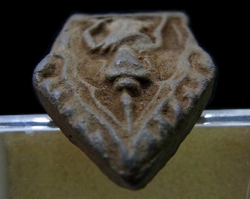 พระขุนแผน หลวงปู่สรวง เทวดาเล่นดิน ปี 19 เนื้อดินปราสาทขอมโบราณ พิมพ์ห้าเหลี่ยม สวยกริบ เชิญชมครับ - 5