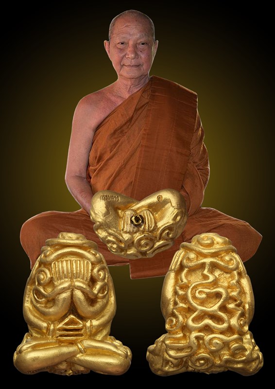1.1 หลวงปู่จื่อ พันธมุตโต พระปิดตาอุตตโมยันต์ยุ่ง เนื้อทองคำ สอดตระกรุดทองคำ หมายเลข.1 - 5