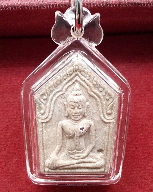 ขุนแผนรุ่น 2 หลวงปู่ทิม วัดพระขาว เนื้อเกสรฝังพลอยแดง ตอกโค๊ดด้านหน้า ข้างองค์พระ ปี41 - 1