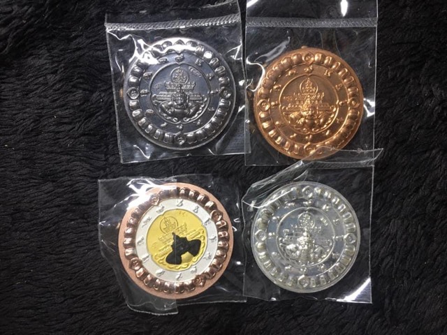 ‼️ชุดเหรียญราชันย์ดำ3.2 cm วัดใหญ่ชัยมงคล จ.นครศรีธรรมราชเนื้อทองแดงรมดำ มีโค้ด หมายเลข กำกับ - 2