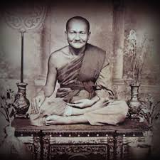 พระสมเด็จและพระปิดตา เนื้อผง วัดสุนทราราม (วัดห่อหมก) จ.พระนครศรีอยุธยา หลังยันต์ สร้างประมาณปี 2476 - 3