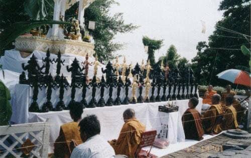 พระปิดตาพังพระกาฬพิมพ์จิ๋วเนื้อสัตตโลหะ ตอกโค้ด พิธีเขาคา ปี 2544 - 5