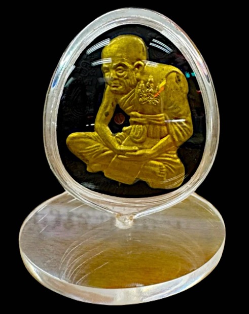 พระผงหลวงปู่ทวดหน้ากากทอง เนื้อดินกากยายักษ์ ผสมไม้งิ้วดำ ไตรมาส 2550 - 1